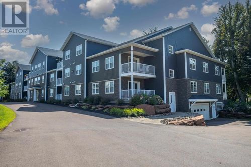 204-29 Stratford Rd, Stratford, PE, C1B1T4 | Card Image