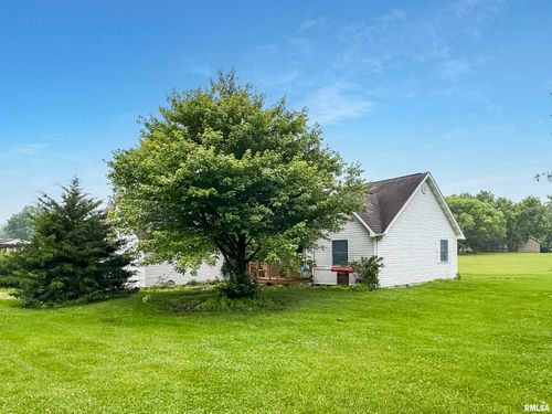 445 N Walnut, Versailles, IL, 62378-1113 | Card Image