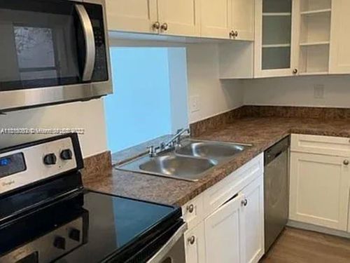 apt-a202-2800 Nw 56th Ave, Lauderhill, FL, 33313-8401 | Card Image