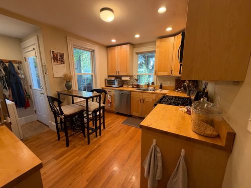 0-41 Creighton St, Cambridge, MA, 02140 | Card Image