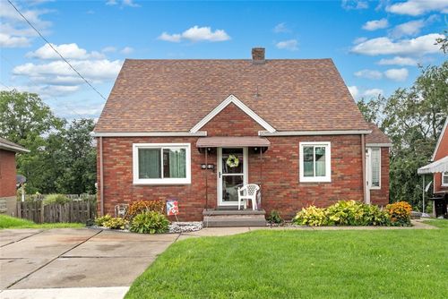 44 Montraver Dr, Monessen, PA, 15062-2036 | Card Image