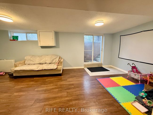38 Aurora Heights Dr, House other with 3 bedrooms, 2 bathrooms and 2 parking in Aurora ON | Image 10