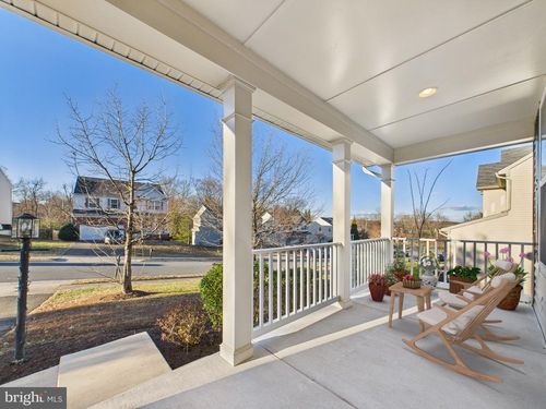 18213 Jillian Ln, Triangle, VA, 22172-1237 | Card Image