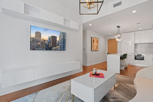 1802-44 East Ave, Austin, TX, 78701 | Card Image