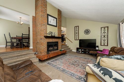 3799 196a St, Langley, BC, V3A5W6 | Card Image