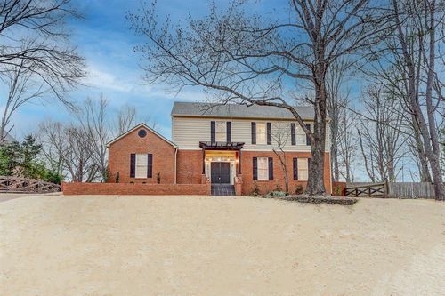 2001 Woodchase Cv, Cordova, TN, 38016-5082 | Card Image