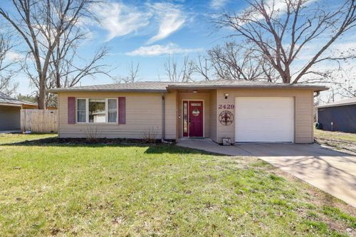 2429 Buttonwood Dr, Manhattan, KS, 66502-6627 | Card Image