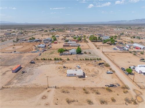 5546 W Diabase Dr, Golden Valley, AZ, 86413-7753 | Card Image