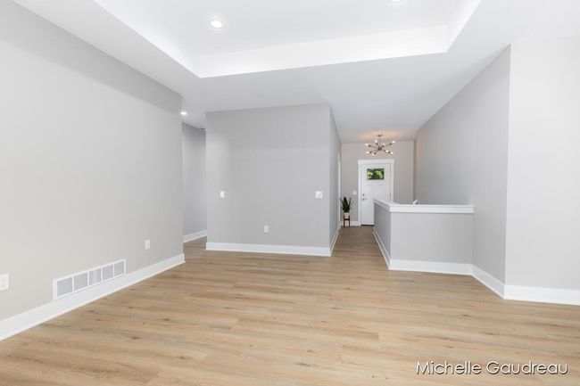 3551 Leaf Ln, House other with 3 bedrooms, 3 bathrooms and null parking in Freeport MI | Image 8