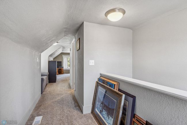 Upper Hallway | Image 15