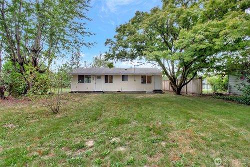 40018 May Creek Rd, Gold Bar, WA, 98251-9421 | Card Image