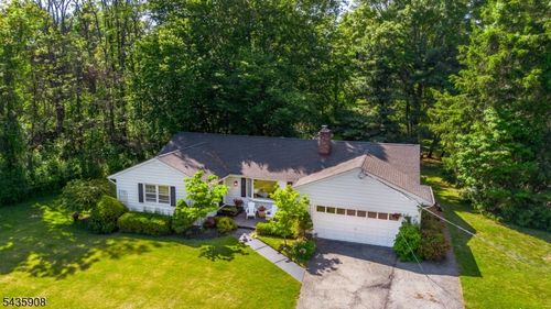 5 Pepperidge Rd, Boonton Twp, NJ, 07005-9014 | Card Image