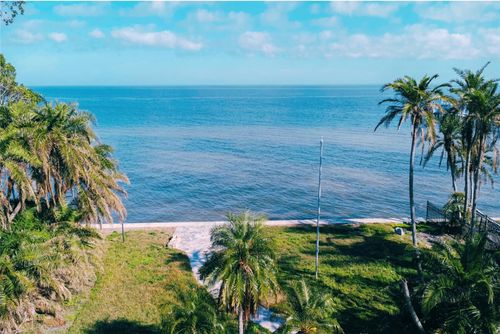 5926 Bahama Shores Dr S, St Petersburg, FL, 33705-5430 | Card Image