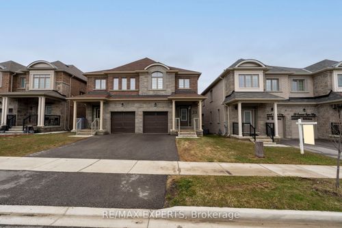 33 Frederick Taylor Way, Mount Albert, ON, L0G1M0 | Card Image