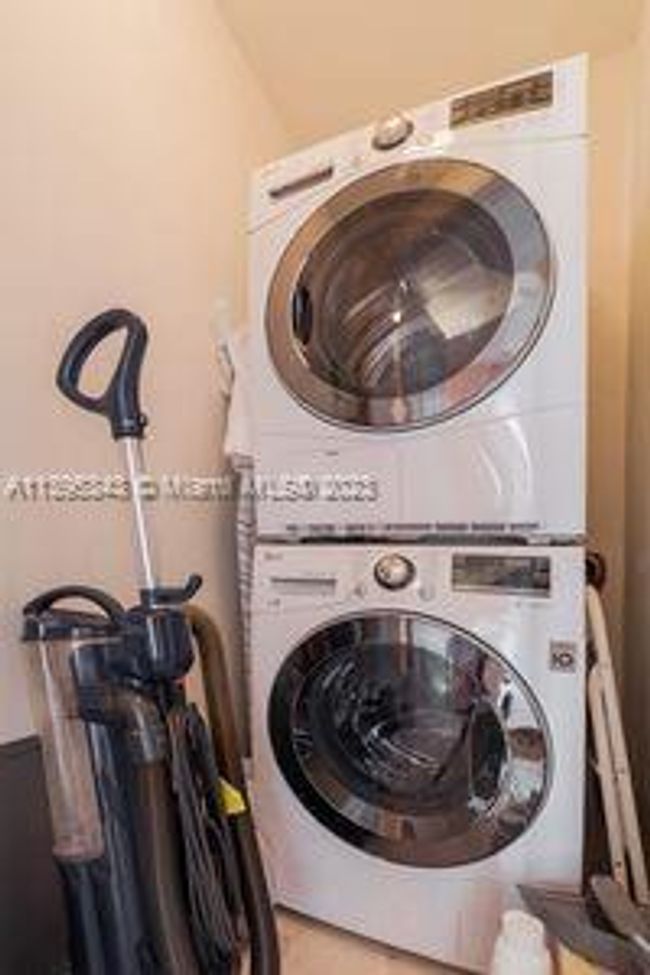 APT-1101 - 17555 Atlantic Blvd, Condo with 3 bedrooms, 2 bathrooms and null parking in Sunny Isles Beach FL | Image 15