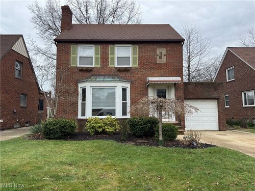 95 E 211th St, Euclid, OH, 44123-1056 | Card Image