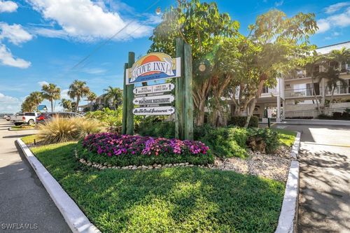 140-900 Broad Ave S, NAPLES, FL, 34102-7319 | Card Image