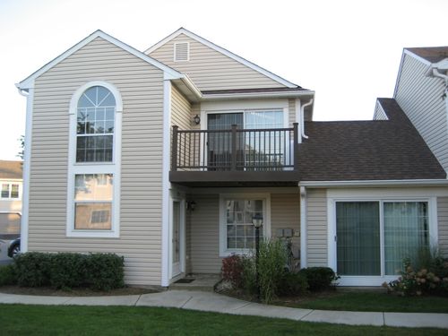 294 Le Parc Cir, Buffalo Grove, IL, 60089-6903 | Card Image