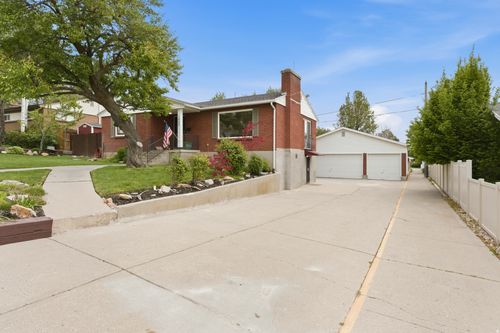 1860 E Northwoodside Dr, Holladay, UT, 84124-1623 | Card Image