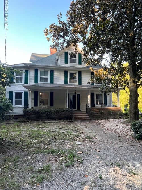 145 Park Hill Rd, Southern Pines, NC, 28387-2315 | Card Image
