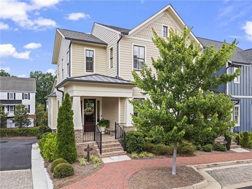 205 Maplewood Dr, Roswell, GA, 30075-8803 | Card Image