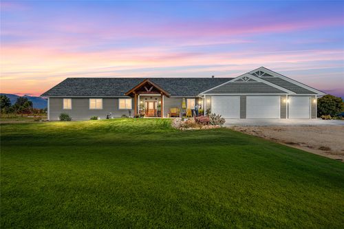 400 Cochell Way, Corvallis, MT, 59828-8521 | Card Image