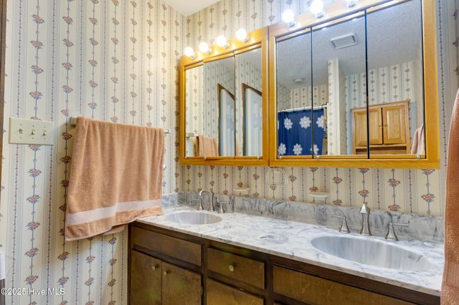 306 Kyle Dr, House other with 4 bedrooms, 3 bathrooms and 2 parking in Havelock NC | Image 5