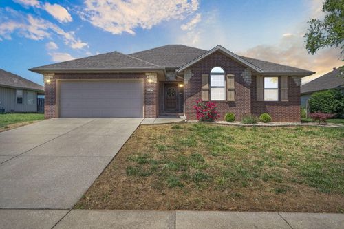 329 W Meadowgate Dr, Springfield, MO, 65803-7992 | Card Image