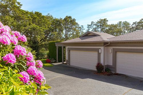 5-4300 Stoneywood Lane, Victoria, BC, V8X5A5 | Card Image