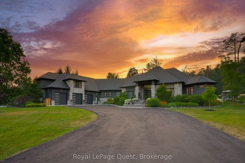 8 Midves Crt, Midhurst, ON, L9X0P3 | Card Image