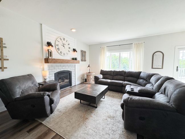 Living Room.jpg | Image 8