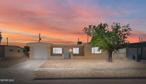5604 Sarah Anne Ave, El Paso, TX, 79924-1920 | Card Image