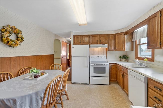 Kitchen | Image 7