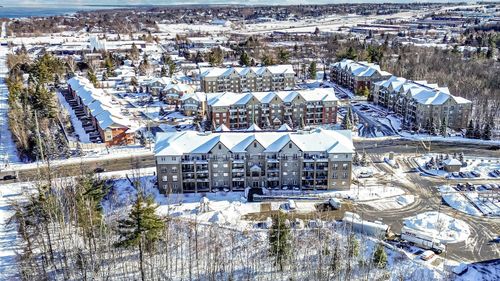 402-40 Ferndale Dr S, Barrie, ON, L4N2L3 | Card Image