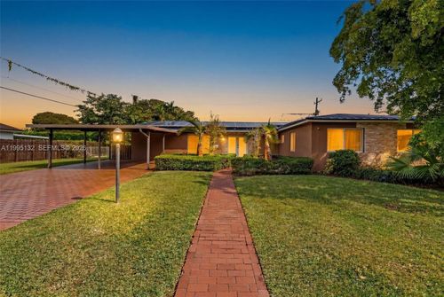 8805 Sw 81st St, Miami, FL, 33173-4123 | Card Image