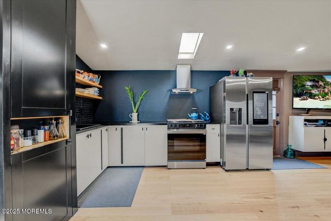Kitchen with Skylight | Image 4