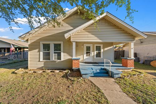 302 W Elm St, West, TX, 76691-1537 | Card Image
