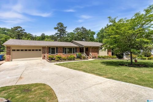 1720 Kestwick Drive, HOOVER, AL, 35226 | Card Image