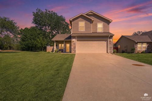 1619 Sutter Woods Rd, Junction City, KS, 66441-2693 | Card Image