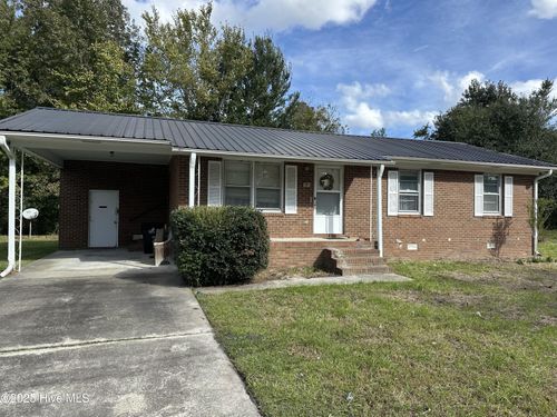 101 N Water St, Bayboro, NC, 28515-9454 | Card Image