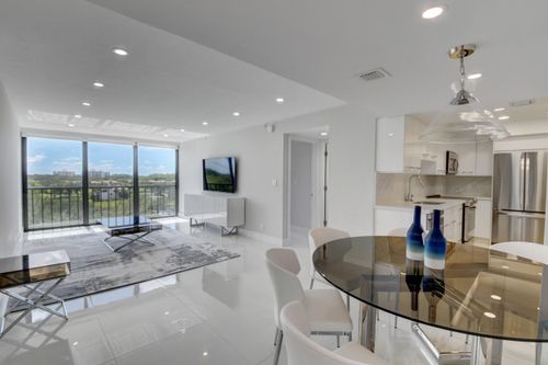 1063-7847 Lakeside Blvd, Boca Raton, FL, 33434-6252 | Card Image