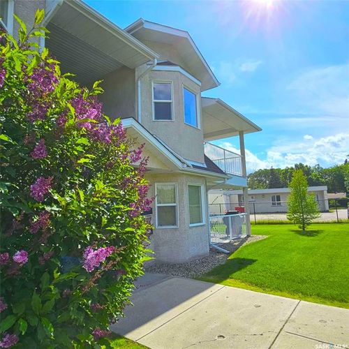 1075 Birchwood Place, Regina, SK, S4S7L1 | Card Image