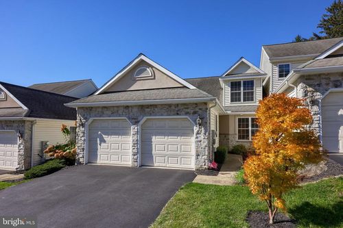 18 Red Leaf Ln, LANCASTER, PA, 17602-7000 | Card Image