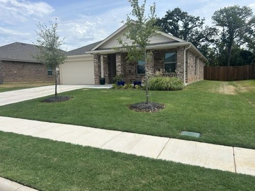333 Lubbock Dr, Azle, TX, 76020-4226 | Card Image