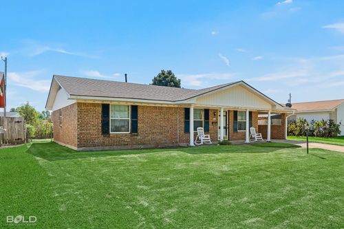 1510 Holiday Pl, Bossier City, LA, 71112-3647 | Card Image