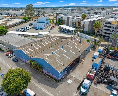 11001 Vulcan Street, South Gate, CA, 90280 | Card Image