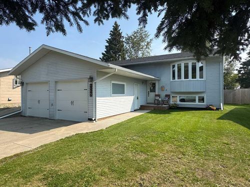 1113 10 Street Se, Slave Lake, AB, T0G2A3 | Card Image