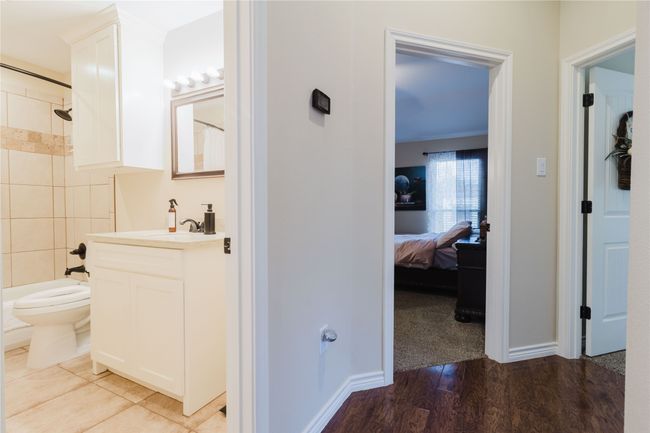 Guest Bathroom | Image 14