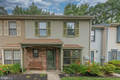 27 Tynemouth Ct, Robbinsville, NJ, 08691-3149 | Card Image