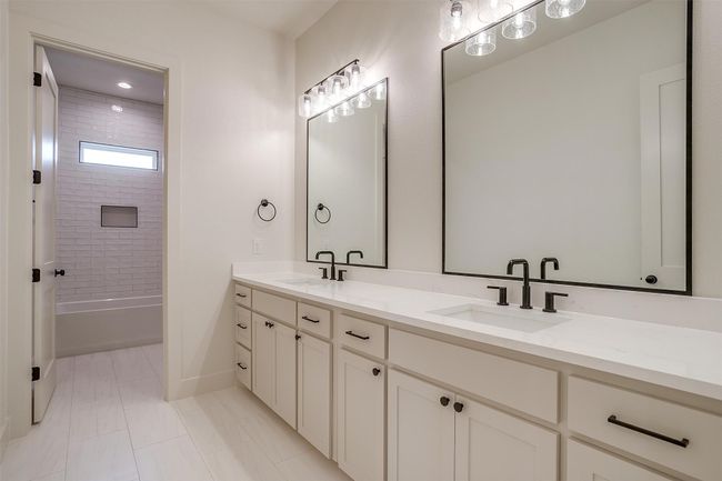 269 Sugartree Cir, House other with 5 bedrooms, 5 bathrooms and null parking in Lipan TX | Image 28